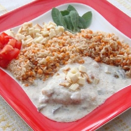 Uborkás, zsályás sertésszűz lencsés rizzsel