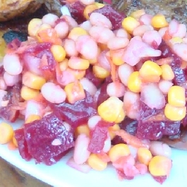 Kukoricás-babos-céklasaláta