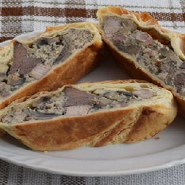 Májas-gombás-húsos rétes