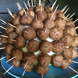 Vendégváró fasirtgolyók