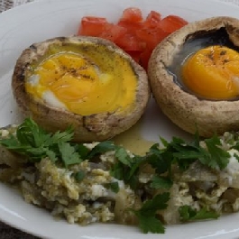 Tojással töltött gomba