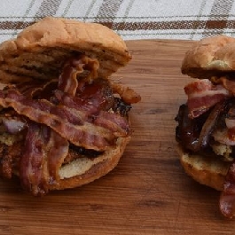 Juhtúrós-karajos császárzsemle