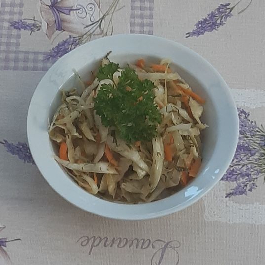 Ukrán káposztasaláta