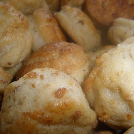 Egyszerű tepertős pogácsa