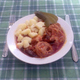 Körömpörkölt 