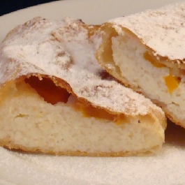 Túrós-barackos rétes