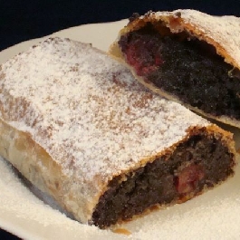 Meggyes-mákos rétes