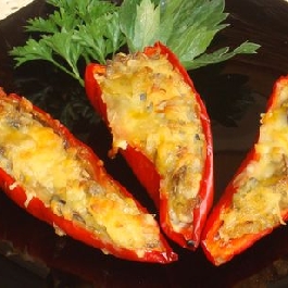 Gombás tojással töltött kápiapaprika