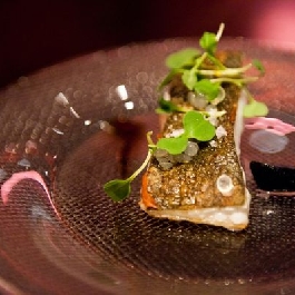 Ropogós süllőfilé zöldségágyon