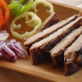 Ropogósra sült császárhús